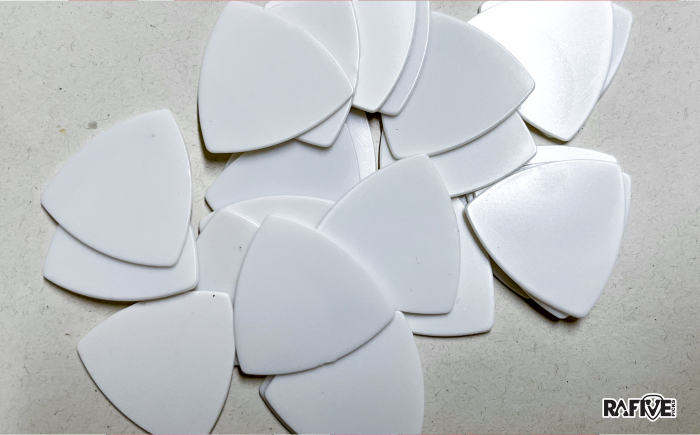 KIT 50 PALHETAS TRIANGLE THM 1.30mm - Imagem 3