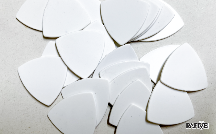 KIT 50 PALHETAS TRIANGLE TXM 1.70mm - Imagem 3